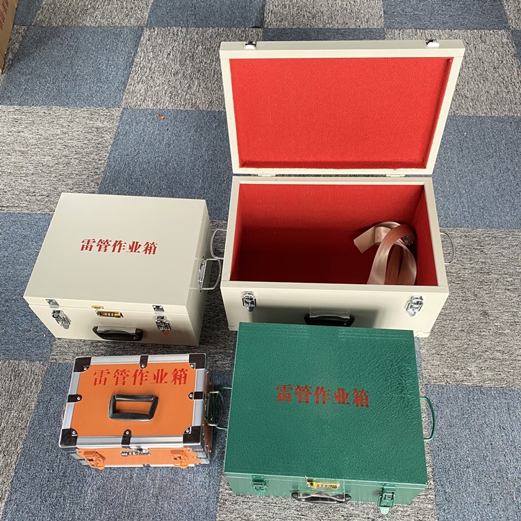 蕲春爆破工程作业箱如何选择？玻璃钢与传统材质的全面对比